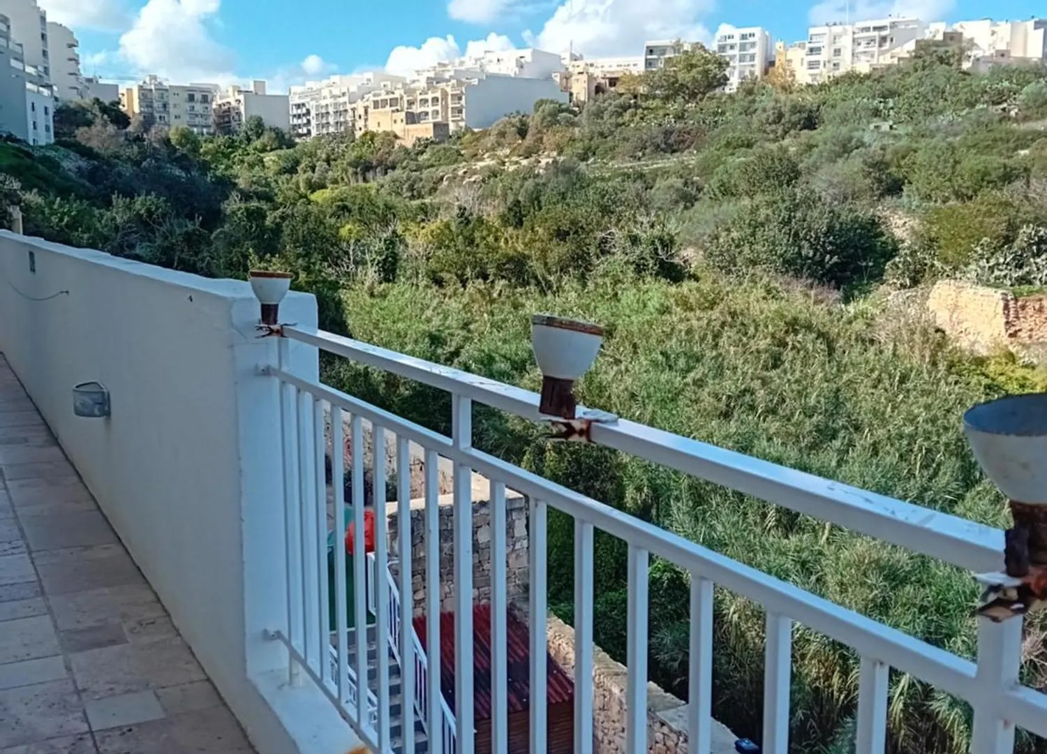 Follow The Sun Boutique Hostel - Pool, Breakfast & Sea Views San Ġiljan